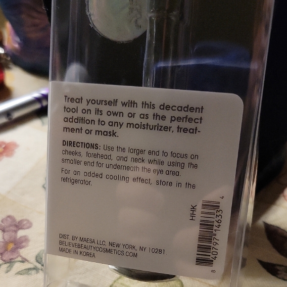 Jade Facial Roller - Green - NWOT, Bundle Add-On Only - Picture 4 of 5